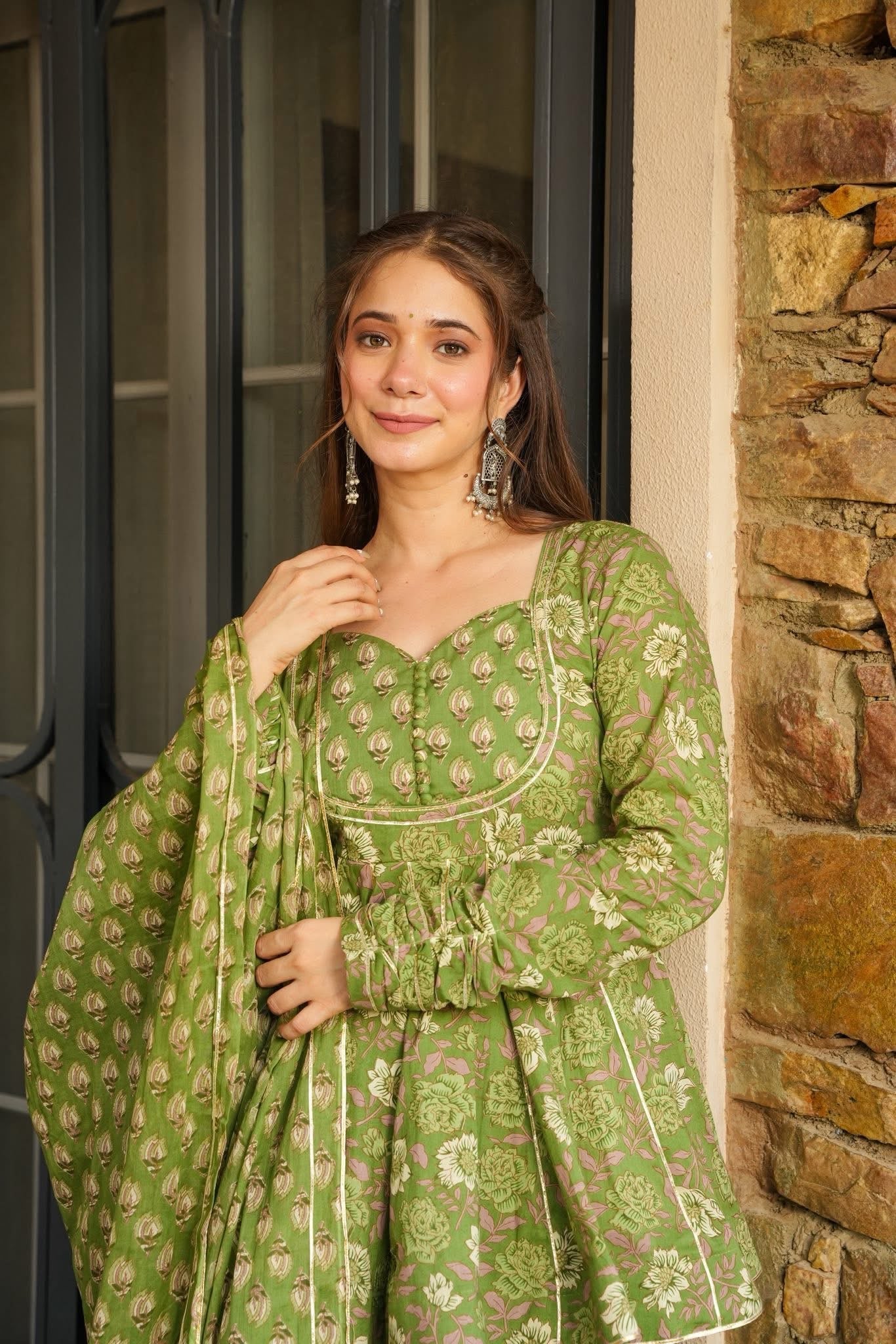 Sharvee Leher Sharara Set