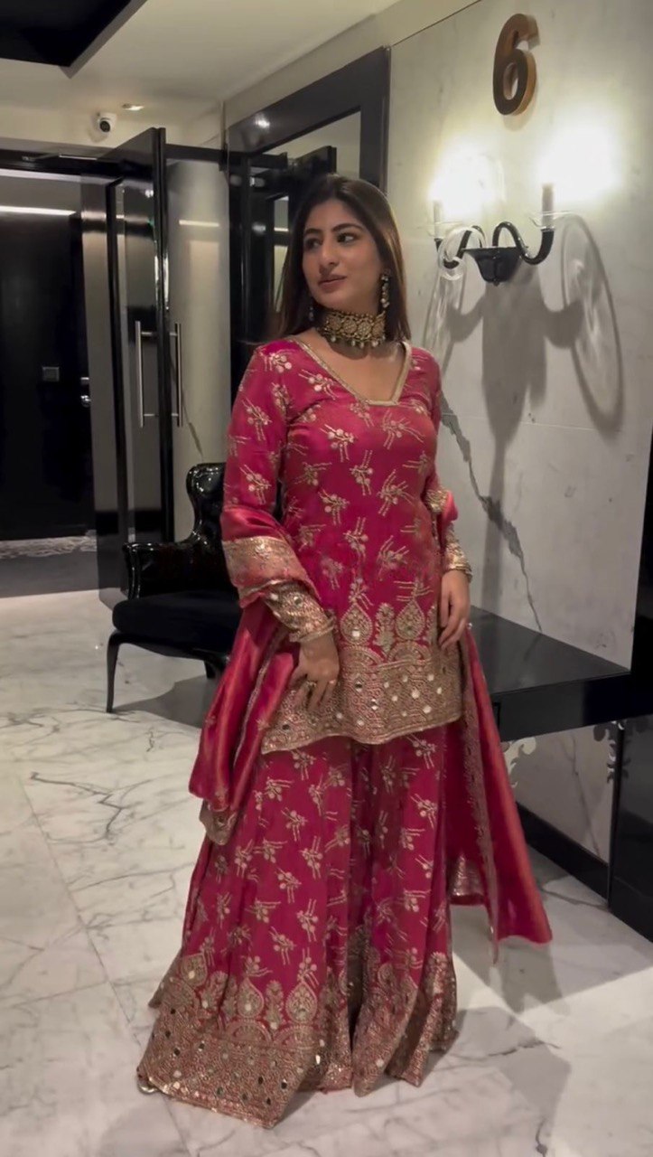 Sarsra Set Suit Universe The Art of Timeless Fashion & Grace