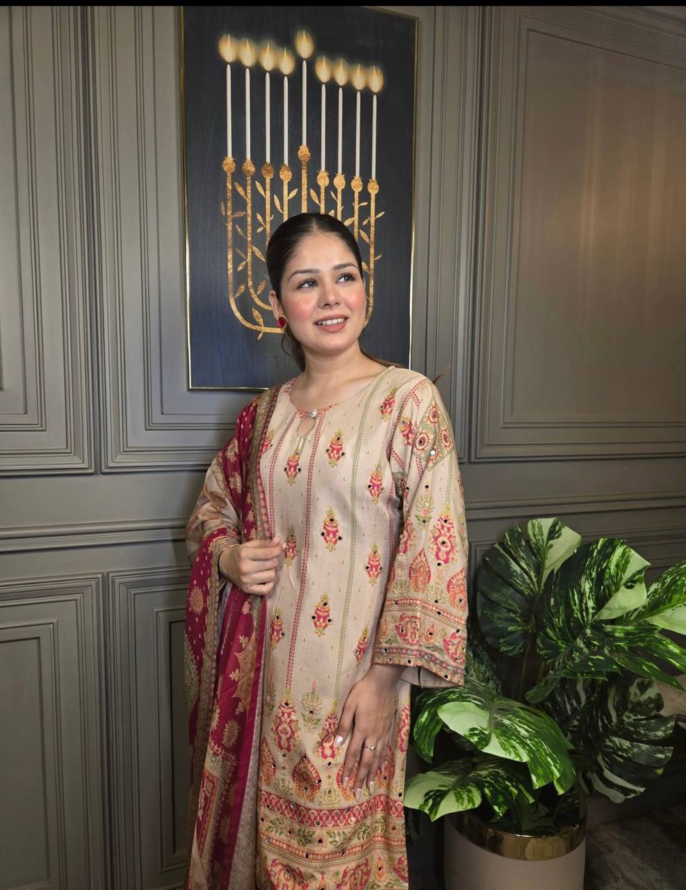 Aafreen Royal Drapes Embroidered Silk Kurta Set with Vintage Dupatta