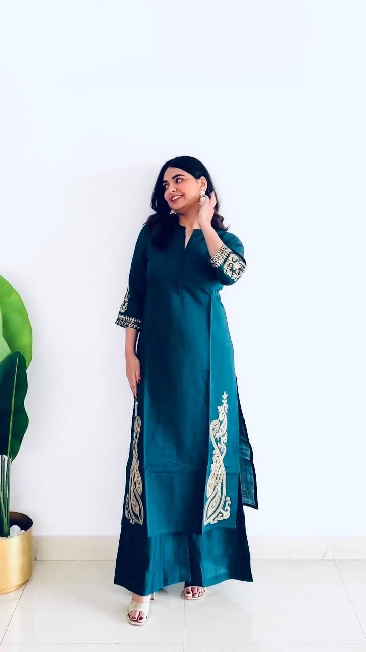 Tisya Teal Tones Of Tradition Heavy Roman Silk Suit